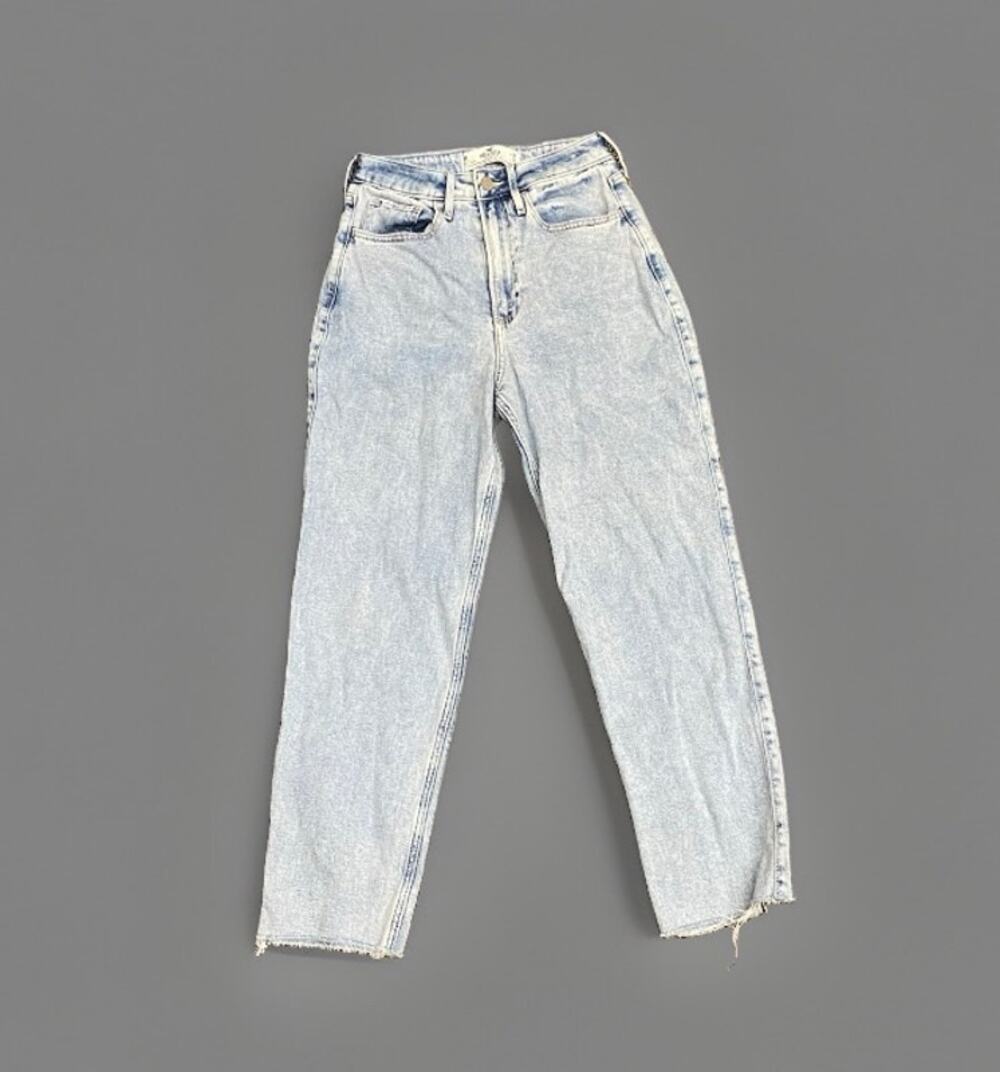 Hollister Ultra High-Rise Vintage Straight Jeans Light Wash 3R 26x27 Raw Hem